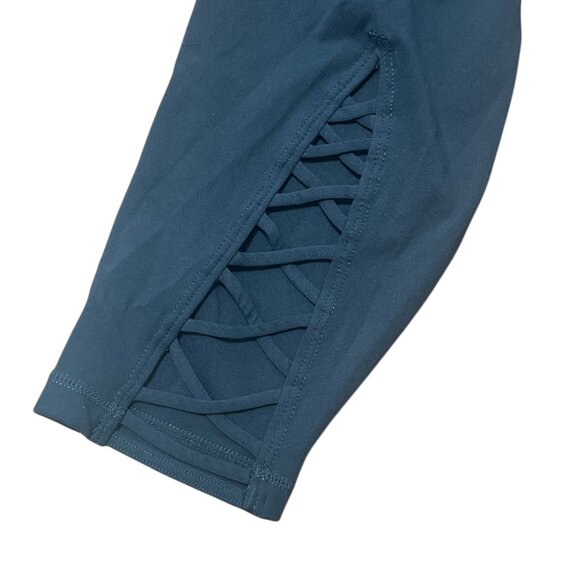 Grey Line In Leggings with Detail in the Leg - Picture 2 of 2